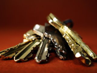 close-up-keys-metal-safety-333838.jpg